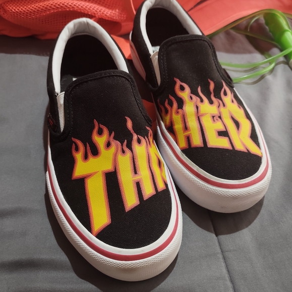 slip on thrasher